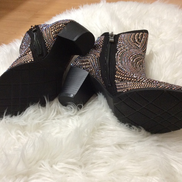 Bootie - Picture 3 of 9